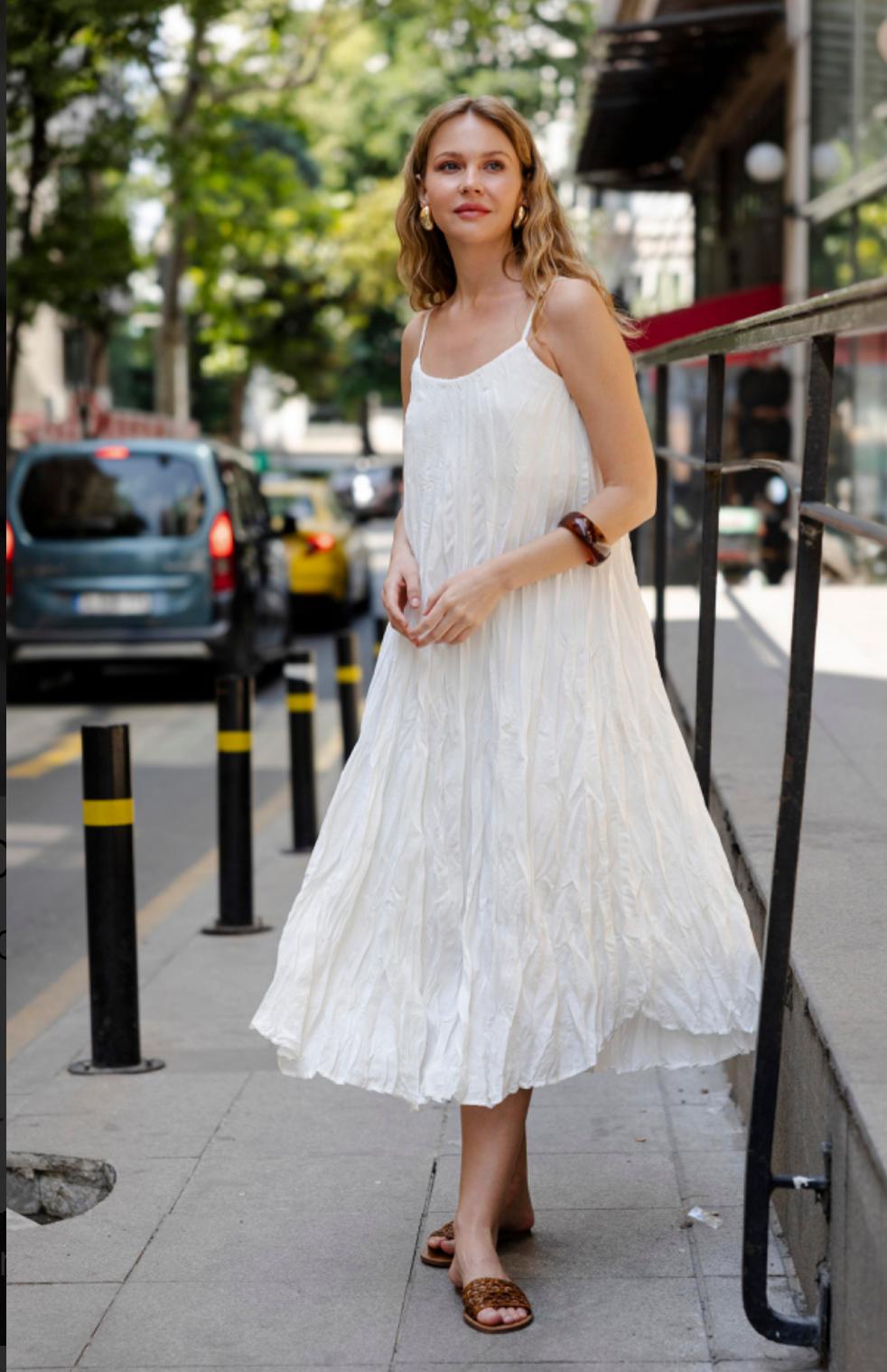 KADIN PREMİUM KIRIŞIK ASKILI ELBİSE BEYAZ